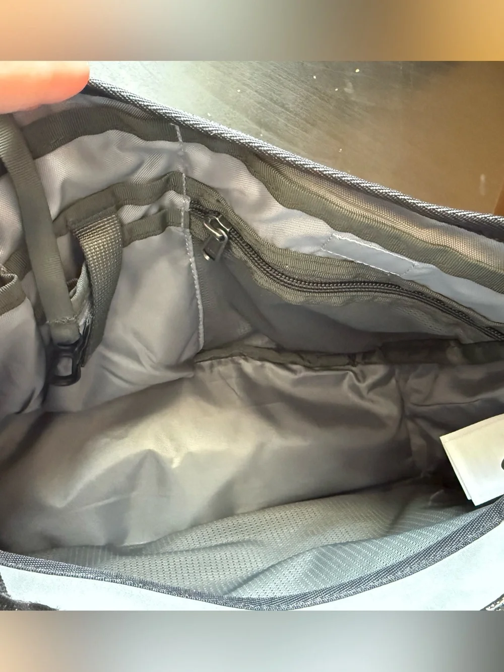 Patagonia Black Hole Mini Messenger Bag 12L Glossy Black / Blue LIKE NEW